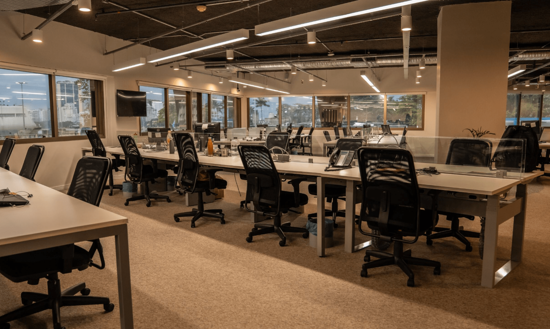 Tendências de Design de Interiores em 2025 para Ambientes Corporativos