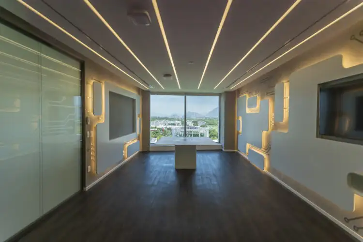 Escritório Corporativo de Tecnologia: Unindo Inovação e Ambientes de Trabalho Inspiradores