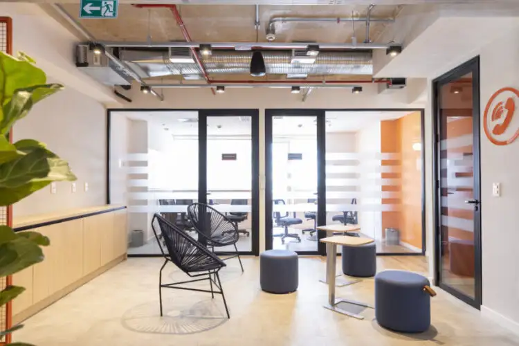 Descubra como aumentar a produtividade no seu ambiente de trabalho com dicas valiosas e saiba como a Custódio, especialista em arquitetura corporativa, pode ajudar a transformar seu escritório para o sucesso